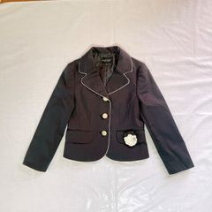 美品 JILL STUART NEWYORK ジルスチュアート ニューヨーク 女の子 子供用 ジャケット 130㎝  ブラック エンブレム リボン ビジュー 銀ボタン かわいい 発表会 結婚式 セレモニー フォーマル 入学式