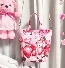 まるでスイーツ　いちごとくまのトートバッグ　チョコレート　ピンク　ショルダー紐付き　いちご　クマ　リボン　チョコレート　苺　イチゴ　strawberry ロリータ　甘ロリ　sweetlolita 入園入学　プレゼント　バレンタイン