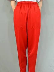 トレーニングパンツ　レッド