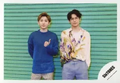 【中古】生写真(ジャニーズ) SixTONES/京本大我・松村北斗/横型・膝上/シングル「マスカラ」MV＆ジャケ写オフショット/公式生写真