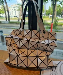 issey miyake トートバック　レザー i.s. ISSEY MIYAKE(アイエス イッセイミヤケ) 80's leather triangle