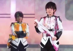 【中古】生写真(女性) 風男塾/東さくら(桜司爽太郎)・明音亜弥(香月大弥)/ライブフォト・横型・膝上/風男塾ミュージカル「Believe～遥かなるプロキオン～」ランダム風ォト(舞台写真)のサムネイル