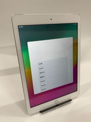 ㉛【訳アリ大特価】iPad 第6世代 Wi-Fi+セルラーモデル シルバー  | あいぱっど アイパッド  タブレット 中古iPad iPad本体 ipad A1954