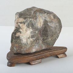 鑑賞石 天然石 置物 漆器台座付き - メルカリ