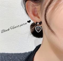 ブラックハート ♡ リボン ピアス 両耳 韓国 インポート
