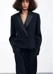 新品未使用ZARA(ザラ)ブラックジャケット