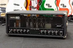 発送手配します！Sunn 300T ベースアンプ sunn4x10インチセット
