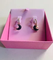 ほぼ新品 スワロフスキーSwarovski Luna ドロップピアス