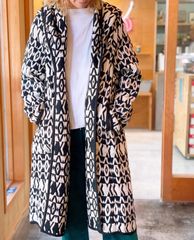 sara mallika  CTN JQD BIG HOODIE COAT