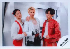 SnowMan 24年BREAKOUT/君は僕のものオフショット 岩本照/ラウール/目黒蓮 公式写真 *1枚