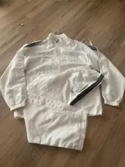 FILA(フィラ) 白 クリーム セットアップ トラックパンツ トレーニングウェア ウィンドブレーカー