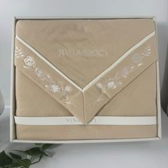 【新品未使用】NINA RICCI　高級毛布　クリーム色　暖か　フランス×日本製 新品未使用】NINA RICCI 高級毛布 クリーム色 暖か フランス