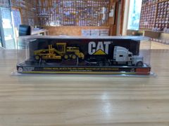 1:50 Cat® 365B L Series II Hydraulic Excavator with 2 PVC
