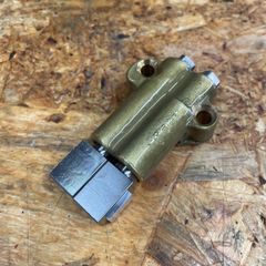 トライアンフ ユニット用 オイルポンプ 　ビンテージトライアンフ　ハリス製　unit Triumph 750 650 500 (70_9421)