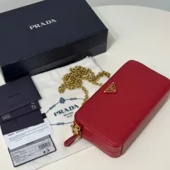 PRADAノベルティバック 新品 PRADA ノベルティ トートバッグ 黒 シルバーロゴ ユニ