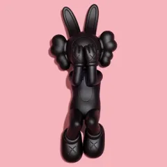 2023年最新】kaws holidayの人気アイテム - メルカリ