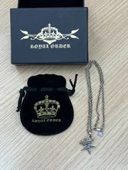【Royal Order / ロイヤルオーダー】スモールソリッドスター　クラウン ペンダント　ネックレスのサムネイル