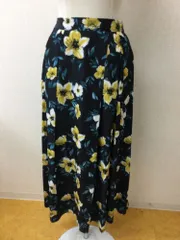 Discoat　黒に白や黄色の花柄 ロングスカート ウエストゴム