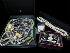 【中古】遺品整理 生前整理 アクセサリーまとめ売り ネックレス  イヤリング ブレスレット  ネクタイピン    ブローチ  パール  シルバー  天然石   NA25I(T)18