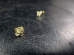 フラワー  　マグネット　イヤリング　（ピアス風）YG