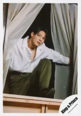 【中古】生写真(ジャニーズ) King ＆ Prince/平野紫耀/全身/シングル「ツキヨミ / 彩り」MV＆ジャケ写オフショット/公式生写真