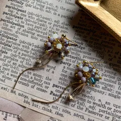 特別価格♡ 揺れる　大ぶり　母の日　七色に輝くビジュー　春　ピアス