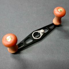 ザウルス バルサ50 パワーハンドル 軸間73mm レッド × ブラックノブ