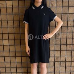 ☆2/28入荷☆【2025春夏物モデル】 FRED PERRY フレッドペリー D3600 鹿の子生地 ワンピース ツインティップ 刺繍入り 半袖 レディース