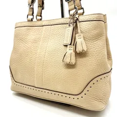 【良品】 COACH コーチ トートバッグ ハンドバッグ バックル シルバー金具 ロゴ型押し A4収納 大容量 シグネチャー 総柄 チャーム ペプルドレザー レディース ベージュ 肌色