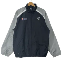 NIKE/ナイキ スウッシュ刺繍 ナイロンジャケット ジャケット ライトアウター ブルゾン フロントプリント刺繍 企業ロゴプリント オーバーサイズ ビッグシルエット INDIA製 メンズ M ブラック/グレー