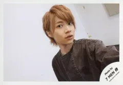 【中古】生写真(ジャニーズ) 7 MEN 侍/今野大輝/横型・バストアップ・衣装黒・顔右向き・口半開き・背景白/「ジャニーズJr.8・8祭り～東京ドームから始まる～」セルフィー/公式生写真