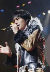 【中古】生写真(ジャニーズ) 関ジャニ∞/錦戸亮/衣装黒.茶色・ファー・上半身・左手マイク・右手パー・ライブフォト/公式生写真