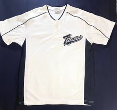 阪神タイガース・ホワイト＆ブラックメッシュジャージ