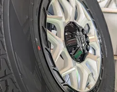 国産 スタッドレス JL JK ラングラー グランドチェロキー ヨコハマ アイスガード G075 265/65R18のサムネイル