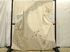 豪華蘇州刺繍・やまと製】正絹 上質な色無地 飾り紋 サーモン