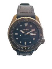 中古美品 SEIKO セイコー5 スポーツ  スペシャリスト SBSA072  4R36-09A0 オートマチック　SS AT 裏スケ 黒文字盤 デイデイト付き 腕時計 質屋出品