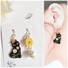 E233 エポチャーム ねこ 黒猫 フラワー パール ピアス