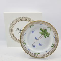 Royal Copenhagen ロイヤルコペンハーゲン フローラダニカ ムシトリスミレ プレート 19cm 箱付き プレート・ボウル【中古】【送料無料】