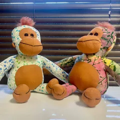 【バリ島土産】カラフル猿ぬいぐるみ2個セット 25cm