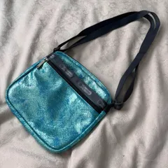 ♣︎日本未発売　レスポートサック　ダイヤモンドパイソンレザーショルダーバッグ LeSportsac 　蛇風　青緑