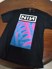 NINE INCH NAILS / ナイン・インチ・ネイルズ 『pretty hate machine』 正規品ロックTシャツ（新品）
