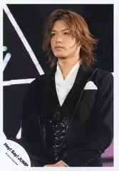 【中古】生写真(ジャニーズ) Hey! Say! JUMP/高木雄也/ライブフォト・上半身・衣装黒白・背景黒・目線左上/公式生写真