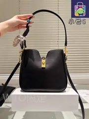 CELINE 2025年新作 カミーユ バッグ - スモールサイズ (25×17cm) [本日特価|新品未使用品]