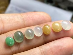 RS11-138 ミャンマー産 天然 A貨 本翡翠 ルース 硬玉 ジェダイト