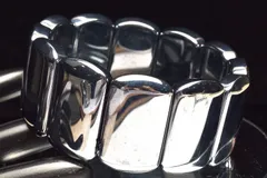 健康のお守りに！ テラヘルツ鉱石　17.5x29.5mm　バングル 1個売り パワーストーン 天然石 _BG6050