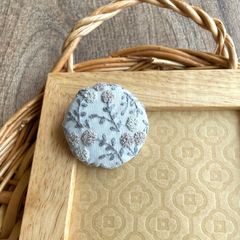 刺繍【ヘアゴム】【ポニーフック】【ブローチ】選べるパーツ　no.82