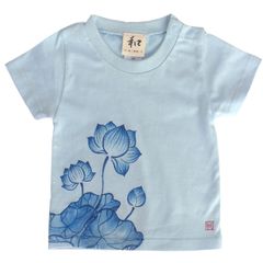 キッズ 蓮柄Tシャツ ブルー　手描きで描いた蓮の花柄Tシャツ
