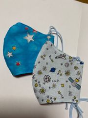 ☆acco様専用☆  ハンドメイド幼児用マスク　2つ☆スカイブルー星柄／水色宇宙柄