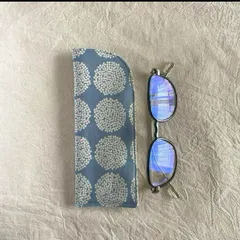 ハンドメイド　メガネケース　北欧風　紫陽花柄　サックス