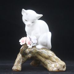ITO39NRWFPLQ LLADRO リヤドロ 桜の咲くころ 8382 ネコ 子猫 蝶々 花 陶器 オブジェ フィギュリン 置物 インテリア 飾り コレクション